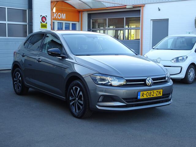 Volkswagen POLO 1.0 TSI Comfortline Business. Airco, parkeersensoren voor en achter, cruise controle, carplay, digitaal dashboard, licht metalen velgen, donker glas, verwarmde voorstoelen, enz
