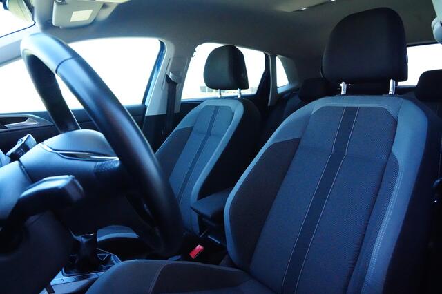 Volkswagen POLO 1.0 TSI Highline 96pk Navigatie/Stoelverwarming/PDC