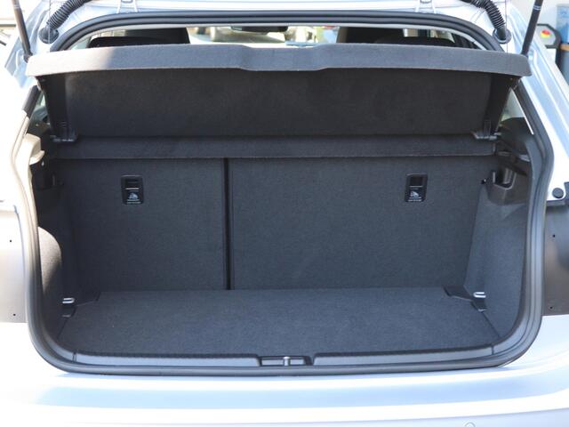 Volkswagen POLO 1.0 TSI 95 pk Life | Navigatie | App Connect | PDC | Travel Assist | LED | 15'' Essex | All Season | Fabrieksgarantie tot 10-01-2028 of 100.000km |
