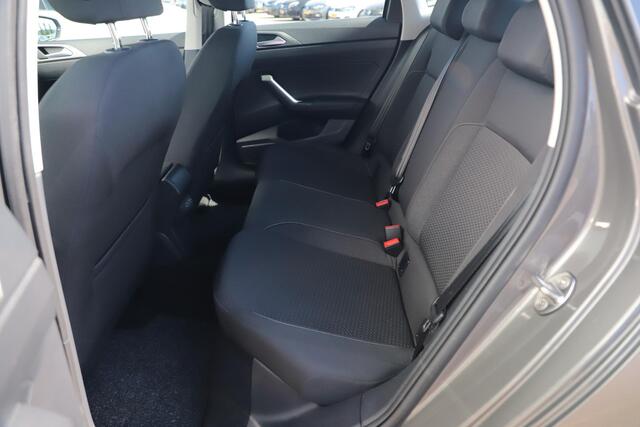 Volkswagen POLO 1.0 TSI Comfortline 95PK NAP Navigatie Airco Adaptive Cruise Carplay Android Bluetooth LED Grijs Metallic