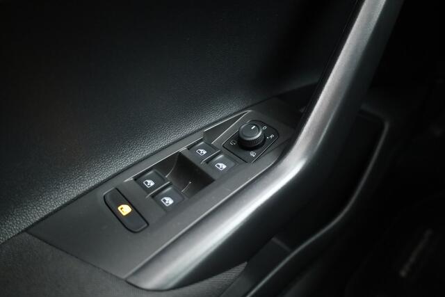 Volkswagen POLO 1.0 TSI | Apple CarPlay | Stoelverw. | PDC V+A | 4-Seasons | LED