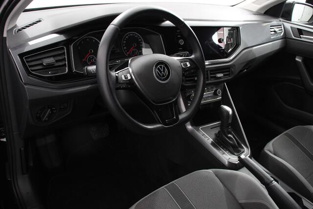 Volkswagen POLO 1.0 TSI 110pk DSG Highline | Navigatie | Apple Carplay/Android auto | Afneembare trekhaak | Parkeersensoren | Adaptive Cruise Control | Verwarmbare voorstoelen | Extra getint glas | Climate Control