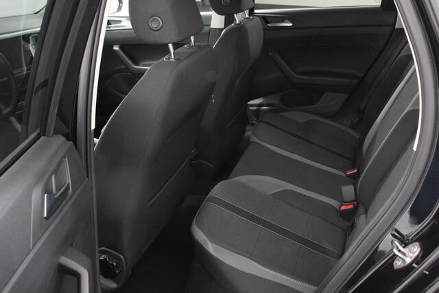 Volkswagen POLO 1.0 TSI 110pk DSG Highline | Navigatie | Apple Carplay/Android auto | Afneembare trekhaak | Parkeersensoren | Adaptive Cruise Control | Verwarmbare voorstoelen | Extra getint glas | Climate Control