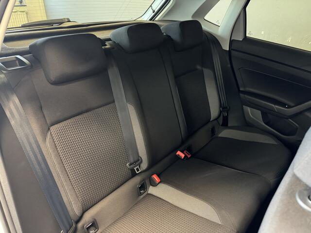 Volkswagen POLO 1.0 TSI Life Business Appconnect/PDC/Stoelverwarming