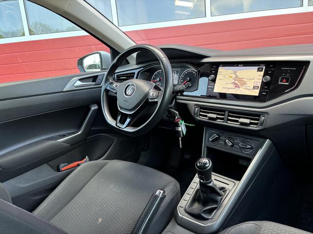 Volkswagen POLO 1.0 MPI Comfortline CARPLAY / NAVI / AIRCO / CRUISE / DAB+ / ELEK RAMEN / NL-AUTO