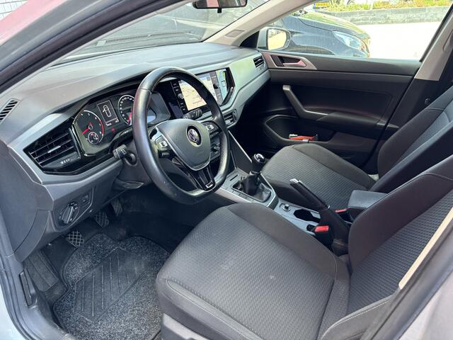 Volkswagen POLO 1.0 MPI Comfortline CARPLAY / NAVI / AIRCO / CRUISE / DAB+ / ELEK RAMEN / NL-AUTO