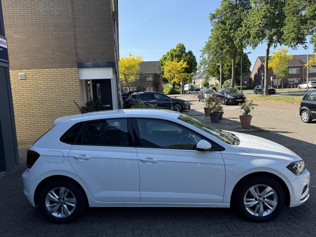 Volkswagen POLO 1.0 TSI Comfortline / Airco/ Navigatie/ Cruise/ Apple carplay/ LMV