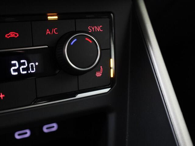 Volkswagen POLO 1.0 TSI 95PK Comfortline | Stoelverwarming | Apple Carplay | Android auto | Parkeersensoren | Achteruitrijcamera |