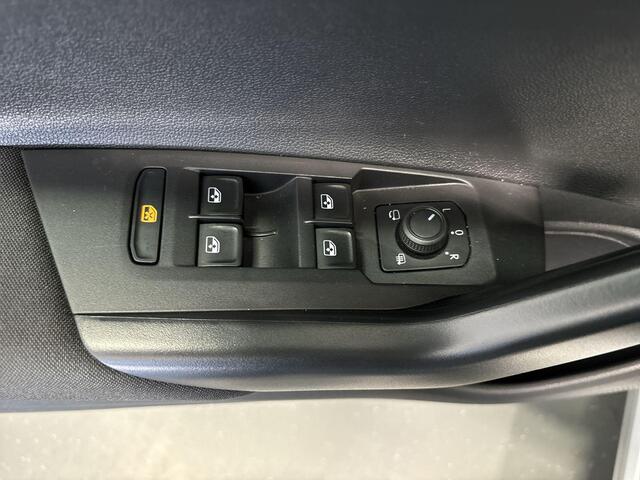 Volkswagen POLO 1.0 Tsi 95pk DSG Life Edition · Camera · Apple/Android Car play · P-Sensoren · Getint Glas · 15'' Inch · Garantie t/m 22-09-2028 of 100.000km