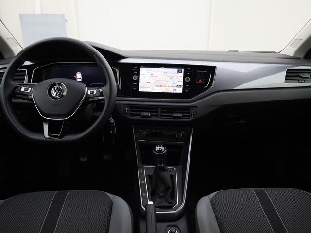 Volkswagen POLO 1.0TSI/116PK Highline · Navigatie · Parkeersensoren · Drive mode