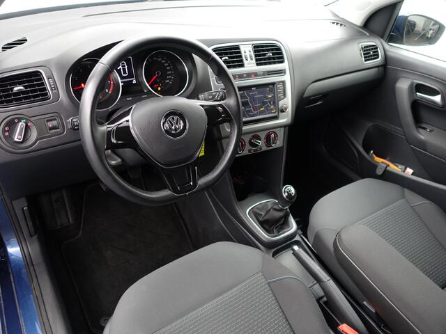 Volkswagen POLO 1.0 BlueMotion Highline- NAP 89dkm, CarPlay, Navigatie, Cruise, Clima, Comfort Interieur