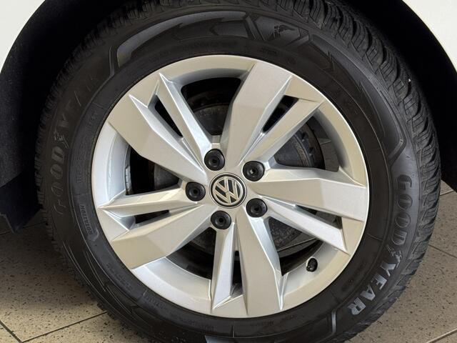 Volkswagen POLO 1.0 TSI Comfortline/ LED Dagrijverl./ Apple+Android/ DAB+/ 15''LMV/ Airco/ Navi/ Cruise/ Bluetooth/ Multi.LEDER.Stuur/ Elek.Pakket/ Isofix/ Mistl.Voor.