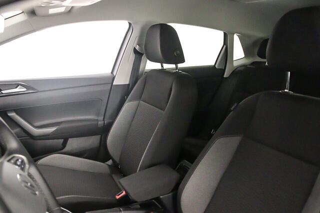 Volkswagen POLO Life Edition 1.0 TSI 95pk Adaptive cruise control, Achteruitrijcamera, LED koplampen, Airco, DAB, Radio, Bluetooth, App connect, Parkeersensor achter