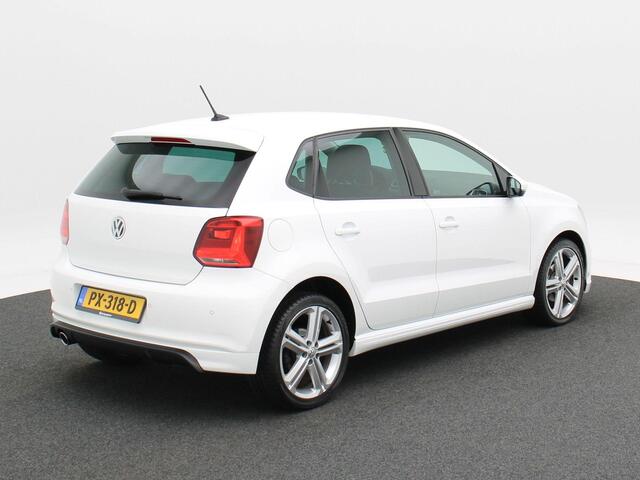 Volkswagen POLO 1.2 TSi 90 Pk R-Line | Airco | Cruise Control | Parkeersensoren | Navigatie | Carplay | Privacy Glass