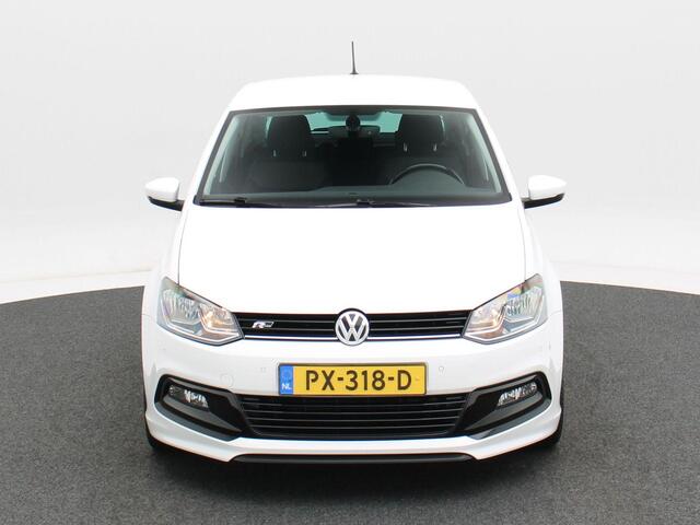 Volkswagen POLO 1.2 TSi 90 Pk R-Line | Airco | Cruise Control | Parkeersensoren | Navigatie | Carplay | Privacy Glass