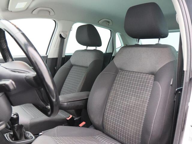 Volkswagen POLO 1.2 TSi 90 Pk R-Line | Airco | Cruise Control | Parkeersensoren | Navigatie | Carplay | Privacy Glass