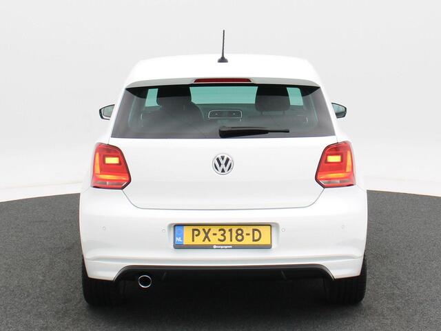 Volkswagen POLO 1.2 TSi 90 Pk R-Line | Airco | Cruise Control | Parkeersensoren | Navigatie | Carplay | Privacy Glass