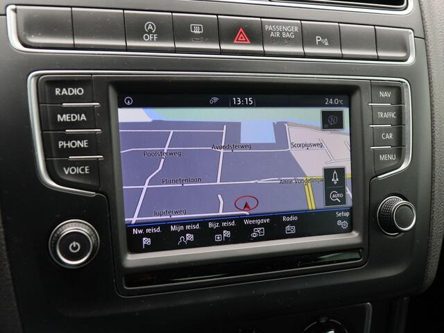 Volkswagen POLO 1.2 TSi 90 Pk R-Line | Airco | Cruise Control | Parkeersensoren | Navigatie | Carplay | Privacy Glass