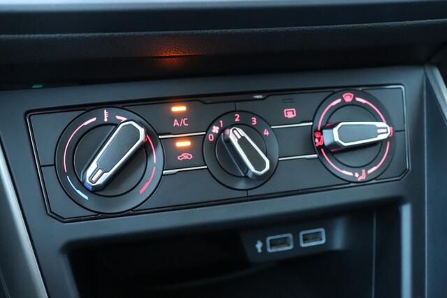 Volkswagen POLO 1.0 TSI Comfortline Business NAVI | PARK PILOT | CRUISE