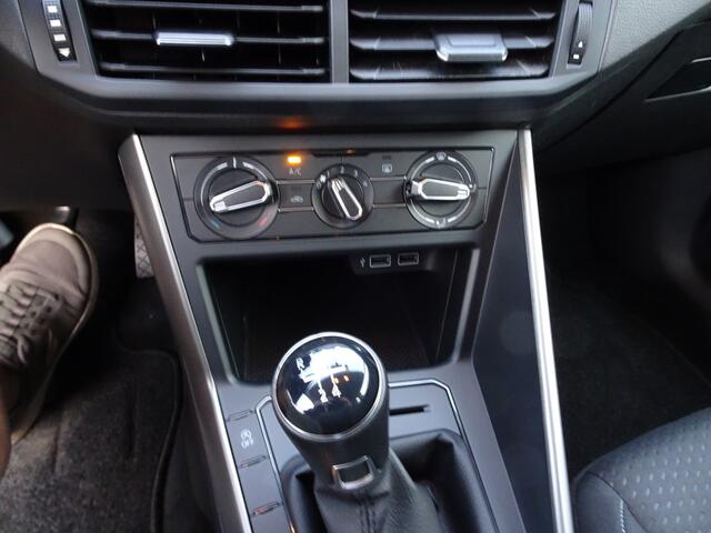 Volkswagen POLO 1.0 TSI Comfortline Airco, cruise controle, app-connect, navigatie, parkeersensoren voor en achter, enz.