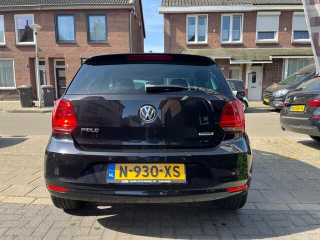 Volkswagen POLO 1.0 COMF. BNS R SOUND