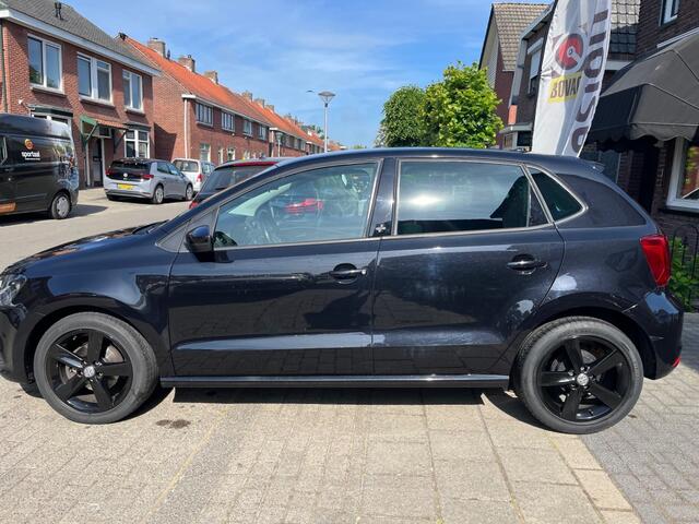 Volkswagen POLO 1.0 COMF. BNS R SOUND