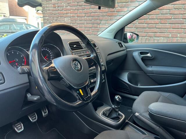 Volkswagen POLO 1.0 COMF. BNS R SOUND