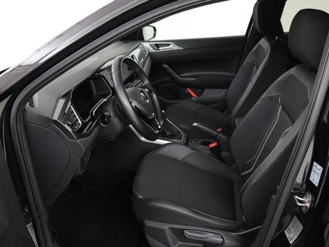 Volkswagen POLO 1.0 TSI R Line | Panoramadak | Virtual Cockpit | Full LED | Camera | Carplay | Adaptive cruise | Trekhaak | Climate control | Navigatie | Bluetooth