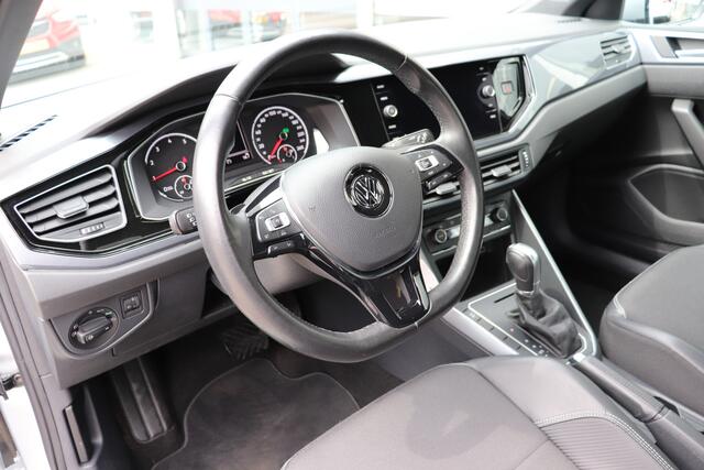 Volkswagen POLO 1.0 TSI Highline Automaat, 116 PK Navigatie, Nederlandse auto.