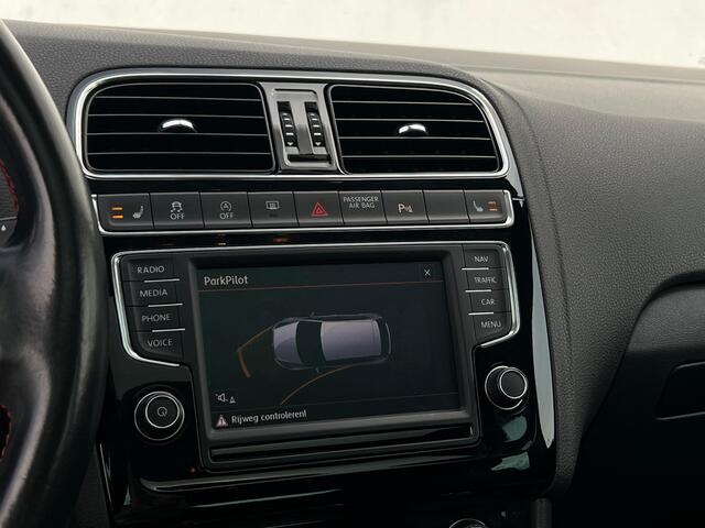 Volkswagen POLO 1.8 TSI GTI PANO | ZEER NETTE AUTO | STOELVERW | PDC VOOR & ACHTER | CARPLAY |