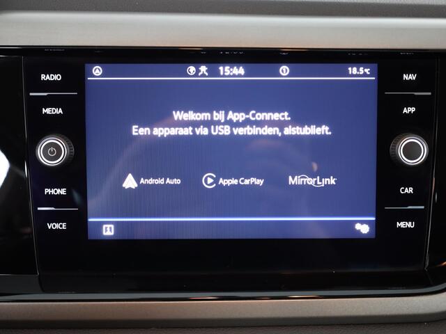 Volkswagen POLO 1.0 TSI R-Line Edition 95PK DSG (Automaat) | LED koplampen | Parkeersensoren | Navigatie via app | Inklapbare spiegels |