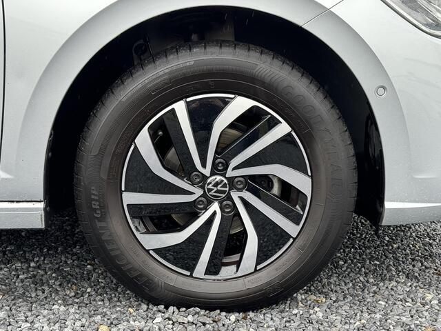 Volkswagen POLO TSI DSG Business (Trekhaak,Camera,Navi,Carplay,Clima,Lane,Side)