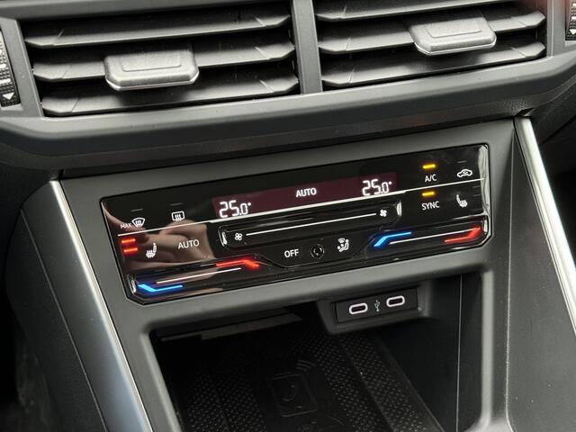 Volkswagen POLO TSI DSG Business (Trekhaak,Camera,Navi,Carplay,Clima,Lane,Side)