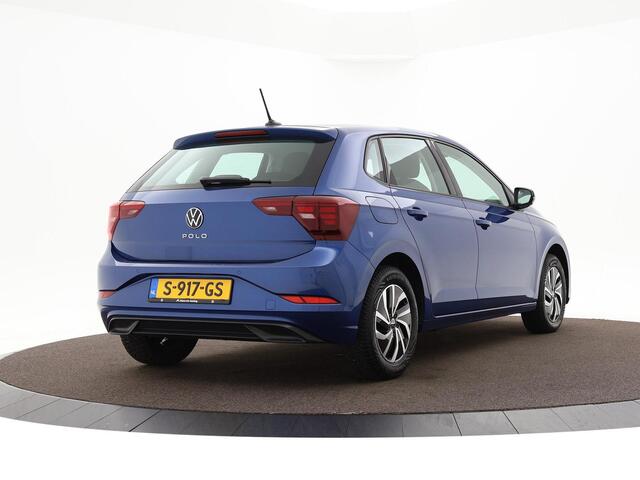 Volkswagen POLO 1.0 Tsi 95pk Life · Apple/Android Car Play · P-Sensoren · ACC · DAB · Airco · 15'' Inch · Garantie t/m 23-01-2027 of 100.000km