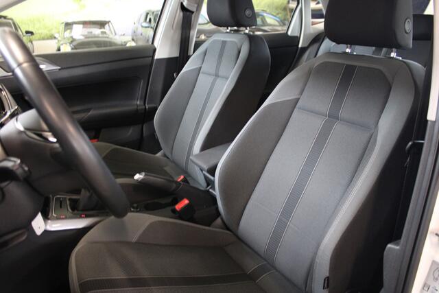Volkswagen POLO 1.0 TSI Highline | Incl. 12 maanden garantie | Adaptive cruise control | Climate control | Mistlampen voor | Unieke kilometerstand van 16.171 | Nederlandse auto | 1e eigenaar |