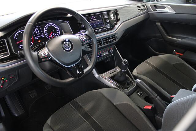 Volkswagen POLO 1.0 TSI Highline | Incl. 12 maanden garantie | Adaptive cruise control | Climate control | Mistlampen voor | Unieke kilometerstand van 16.171 | Nederlandse auto | 1e eigenaar |