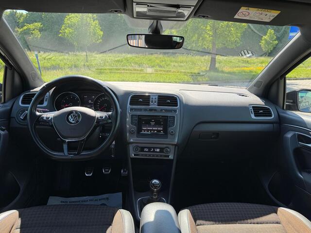 Volkswagen POLO 1.2 TSI highline LEER/CAMERA/PDC V+A/ACC/LED
