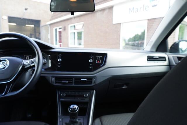 Volkswagen POLO 1.0 Comfortline Business CRUISE NAVI CARPLAY CLIMA PDC V+A