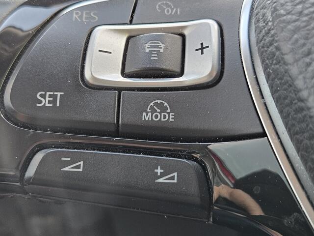 Volkswagen POLO 1.0 TSI NAVI PDC V+A CC AIRCO TEL