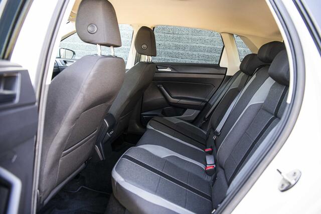 Volkswagen POLO 1.0 TSi 115 pk DSG-7 R-Line | Full LED | Navigatie | Parkeersensoren