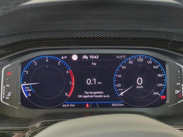 Volkswagen POLO 1.0 TSI Life / Digitaal dashboard / LED / Airco / Navigatie / Parkeersensoren V+A / Lichtmetaal 15 inch /