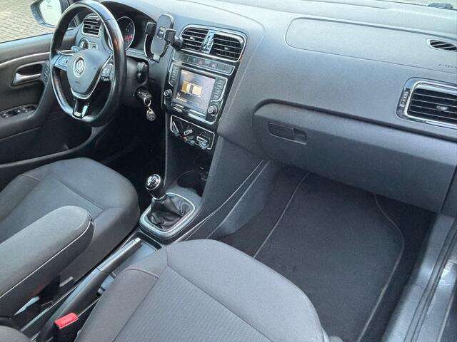 Volkswagen POLO 1.2 TSI COMFORTLINE BUSINESS R HANDGESCHAKELD 5-BAK