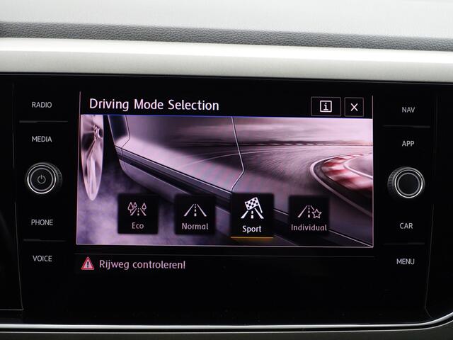 Volkswagen POLO 1.0 TSI Highline+ Virtual Cockpit, CarPlay, Dynamic Select, Park Assist, LED, Privacy Glass, Park Pilot