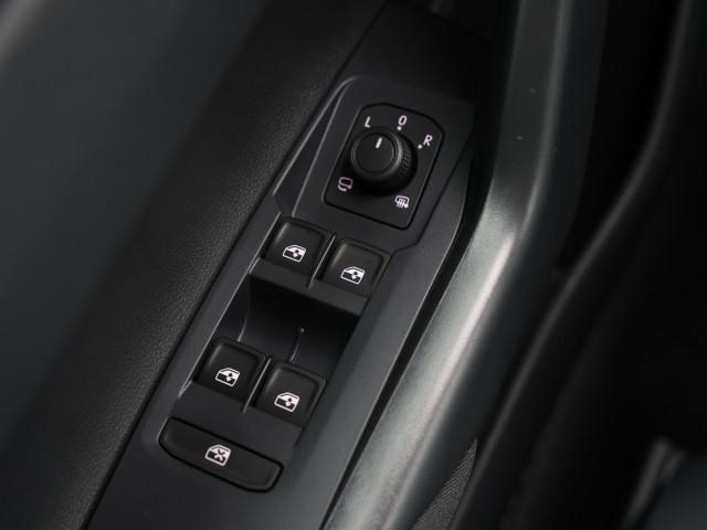 Volkswagen POLO Life Edition 1.0 TSI 95pk | Navigatie | Climate control | Achteruitrijcamera |