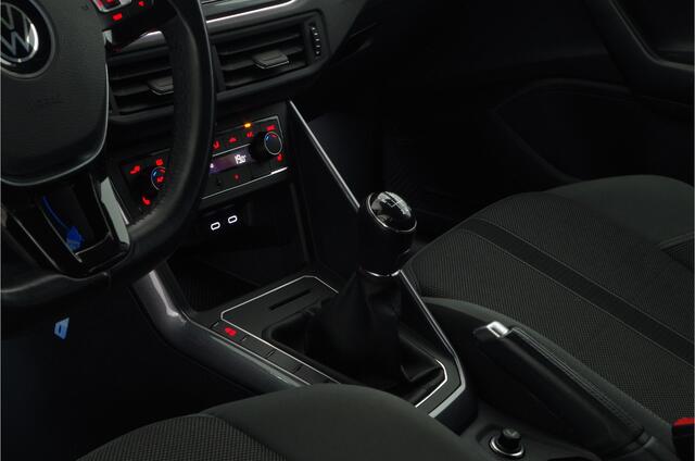 Volkswagen POLO 1.0 TSI > 110pk/Zeer netjes!/All season banden/Stoelverwarming/Digitale cockpit