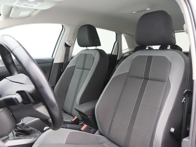 Volkswagen POLO 1.0 TSi Automaat Style | Full LED | Navigatie | Stoelverwarming | Adaptive Cruise | Parkeersensoren | 112.228 Km!!