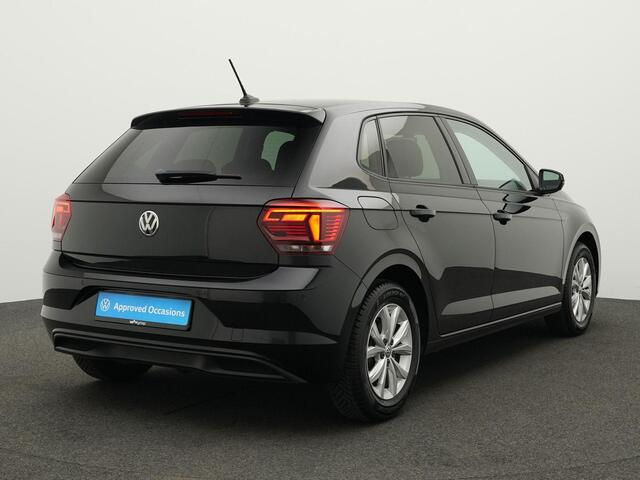 Volkswagen POLO Highline 1.0 TSI 95 pk | Navigatie | Stoelverwarming | Parkeersensoren voor/achter | Climatronic