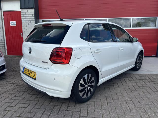 Volkswagen POLO 1.0 BlueMotion Edition AUTOMAAT / NAVI / AIRCO / CRUISE / PDC / BLUETOOTH / NL-AUTO