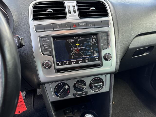Volkswagen POLO 1.0 BlueMotion Edition AUTOMAAT / NAVI / AIRCO / CRUISE / PDC / BLUETOOTH / NL-AUTO