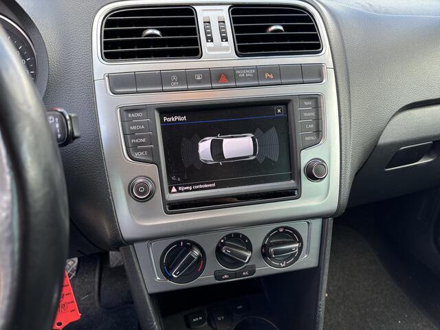 Volkswagen POLO 1.0 BlueMotion Edition AUTOMAAT / NAVI / AIRCO / CRUISE / PDC / BLUETOOTH / NL-AUTO